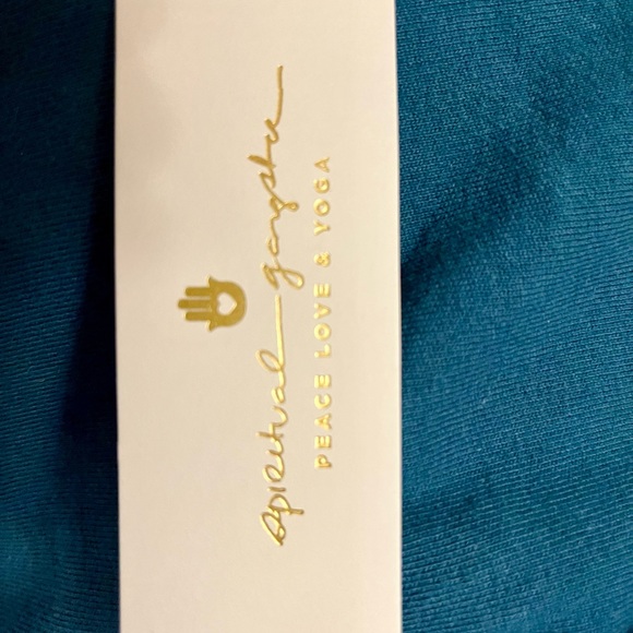 Spiritual Gangster The Universe Is On My Side Classic Sweatshirt Small - Picture 7 of 9